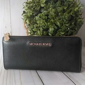 🔼SALE 🔼MICHAEL KORS WALLET